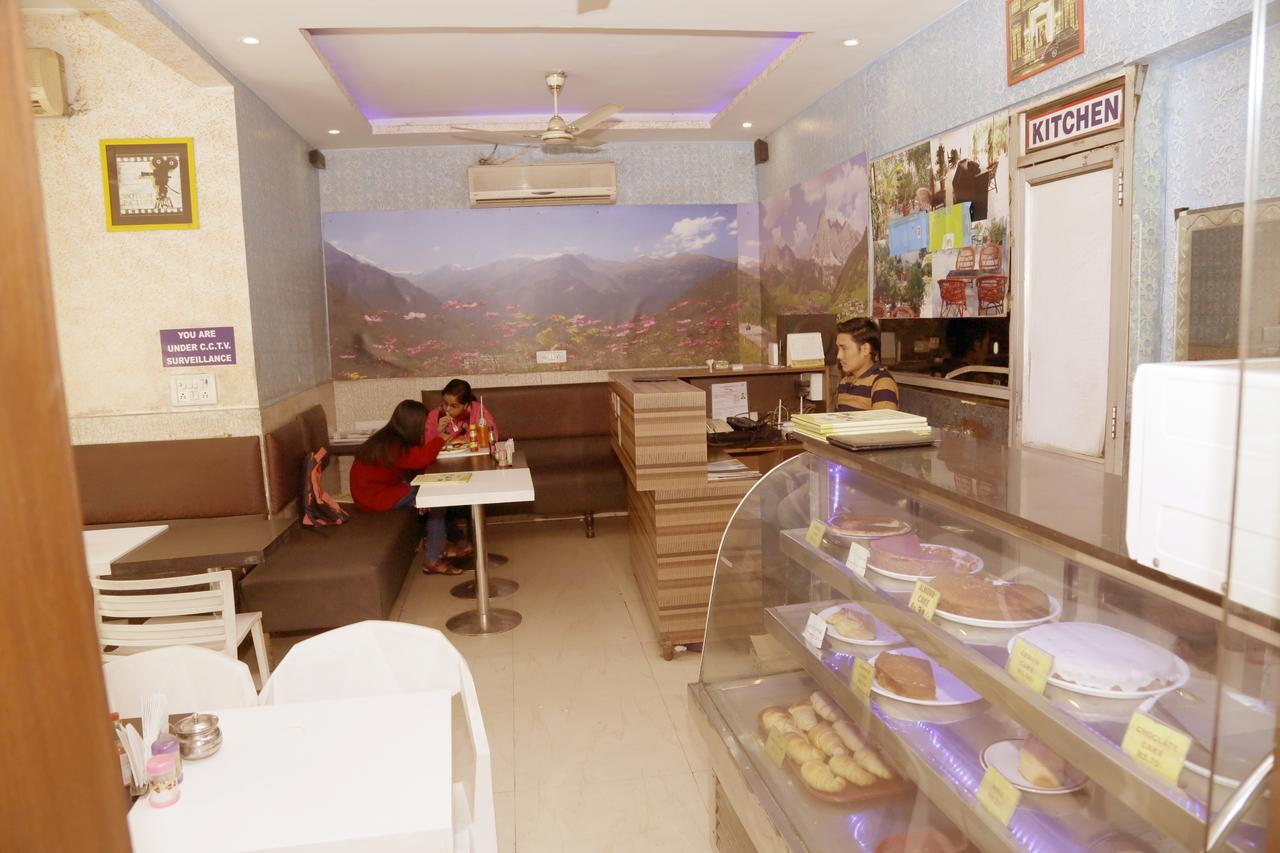 Vishal Hotel By Comfort Rooms Nova Deli Exterior foto